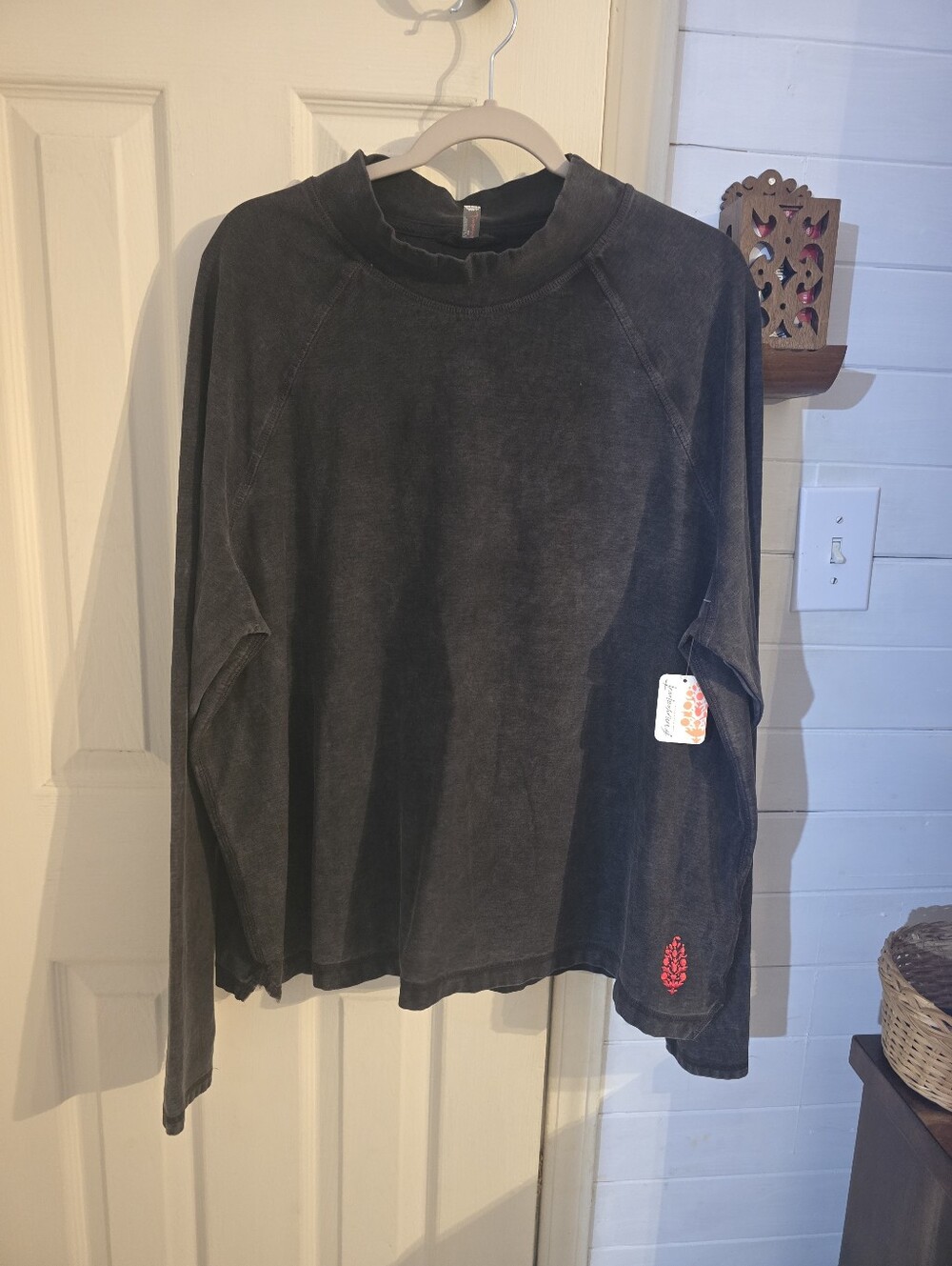Women's Washed Black Cotton Pullover